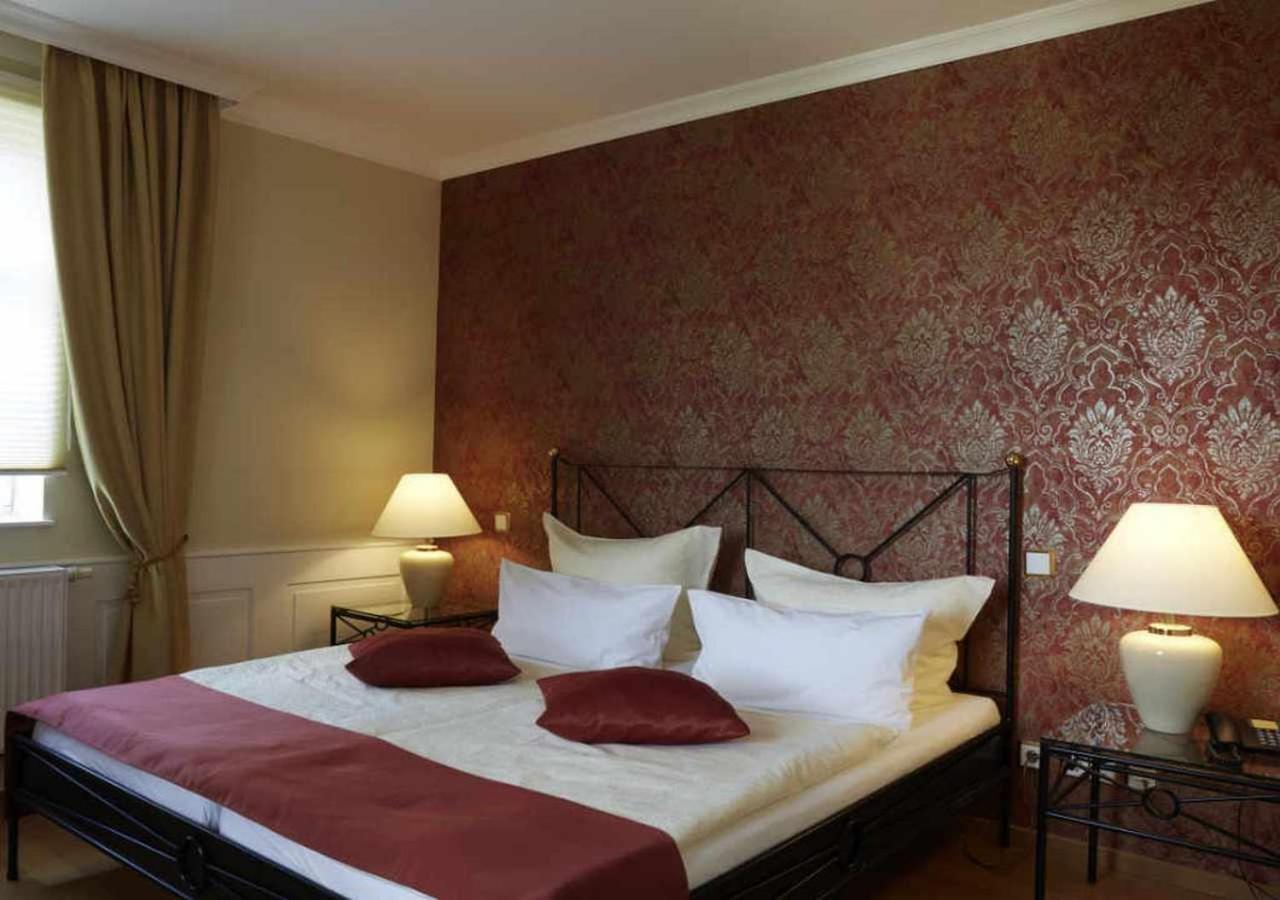 Hotel Snorrenburg Gmbh Burbach  Exteriör bild